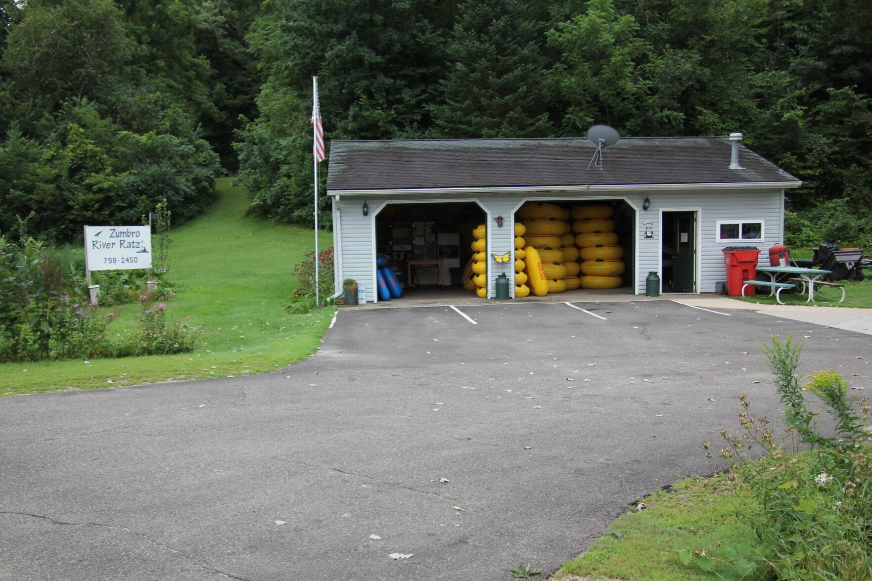 Zumbro River Ratz tubes.JPG